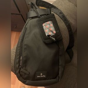 New Vera Bradley sling bag with zippered pouch only used a week